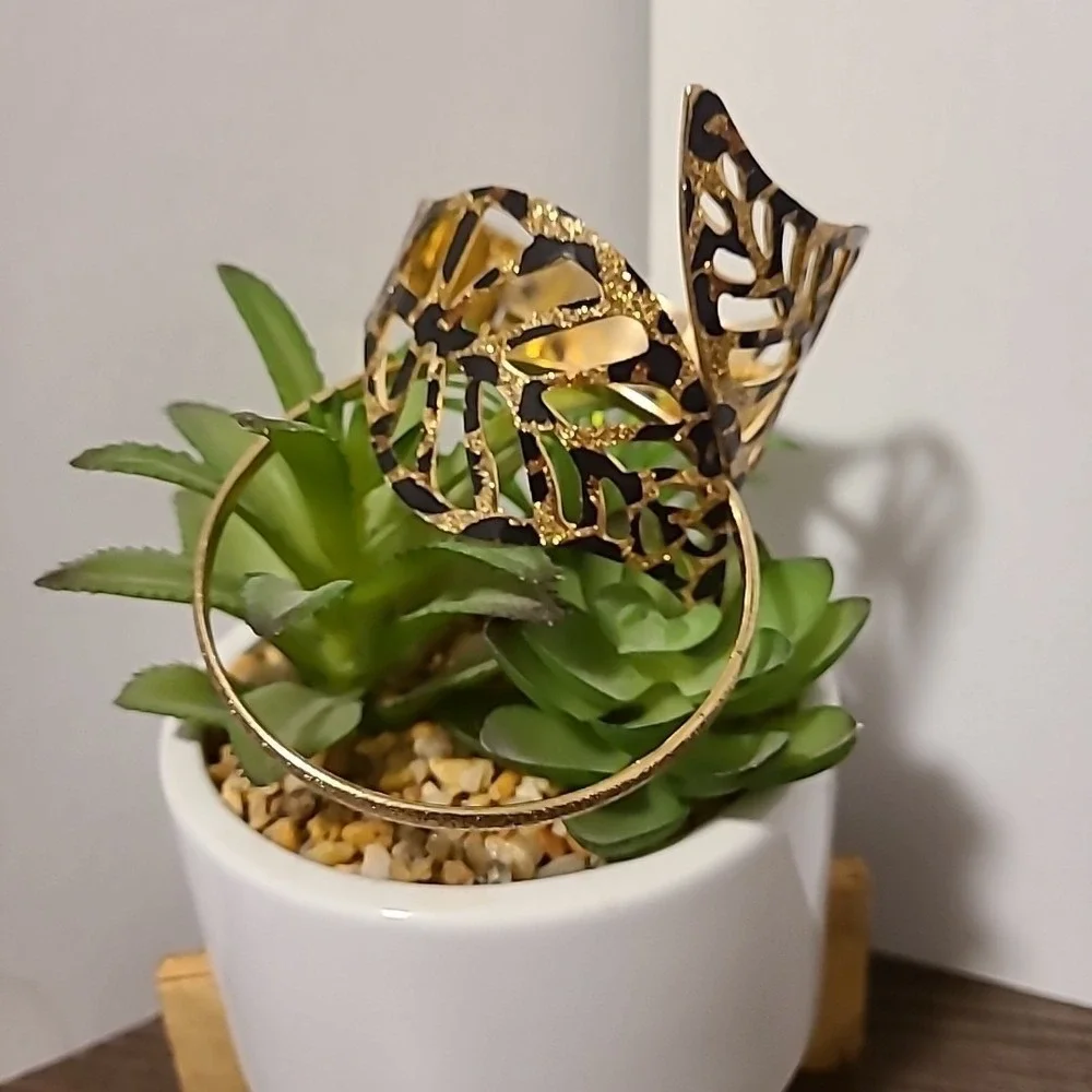 Gold Leopard‎ Print Monstera Leaf Cuff and Textured Bangle Bracelet Set 2pc